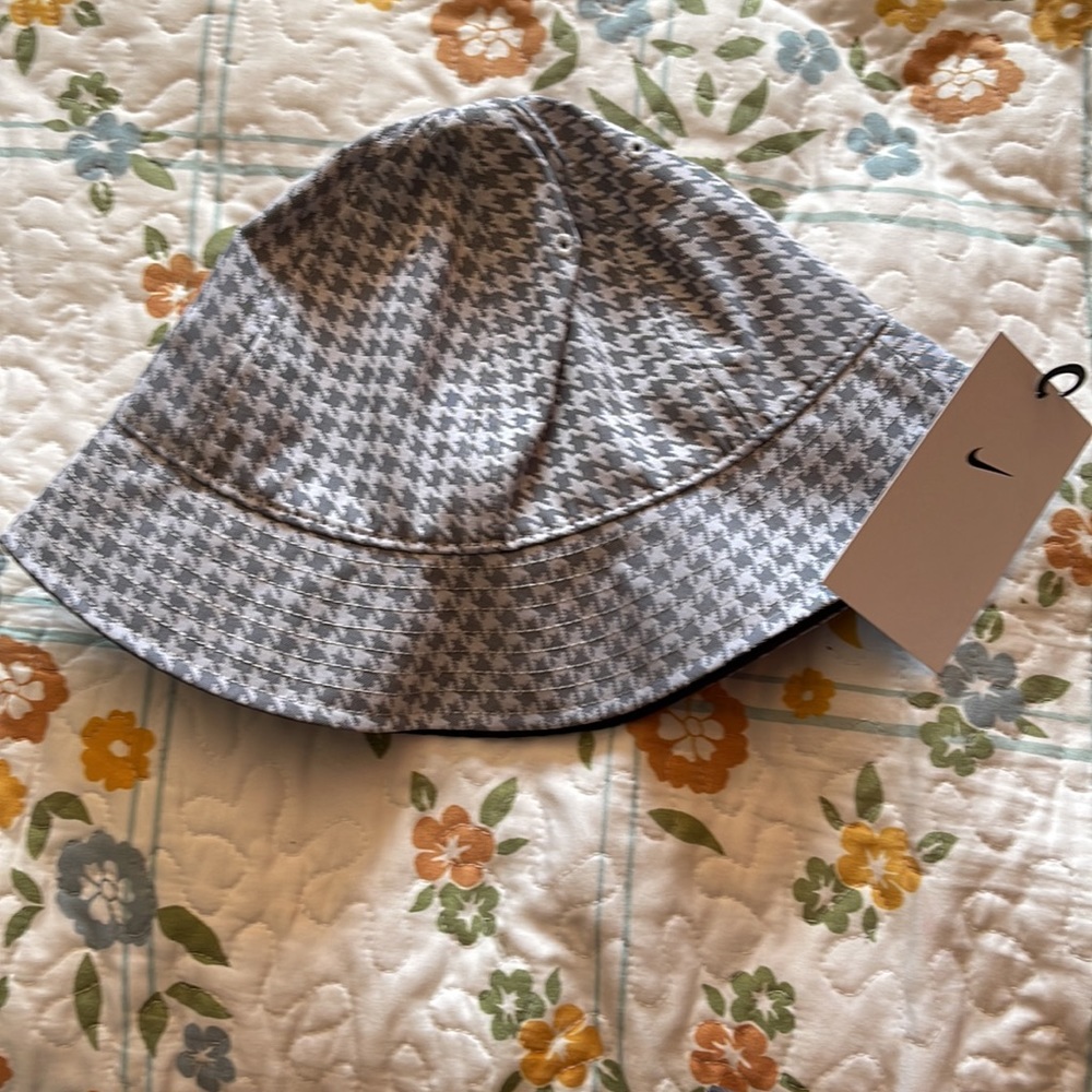 Bucket hat - Picture 2 of 3